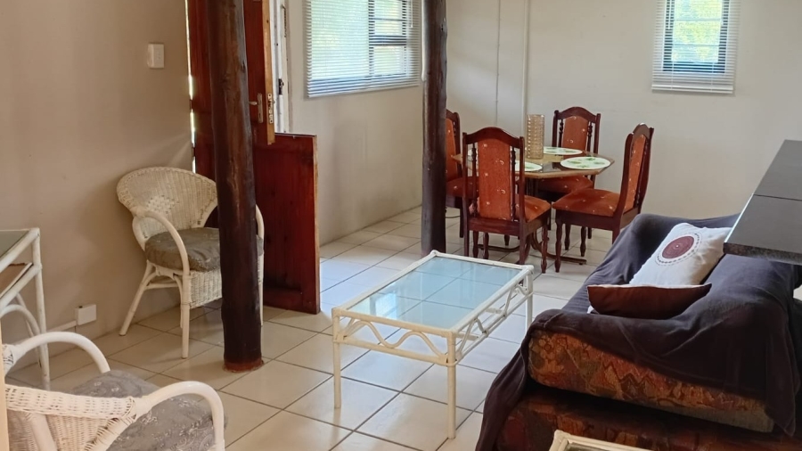 To Let 2 Bedroom Property for Rent in Cove Rock Eastern Cape